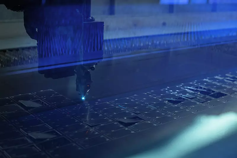 taglio laser - intaglio e incisione su metallo - officine ortiga